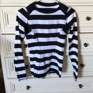 Lululemon base runner long sleeve